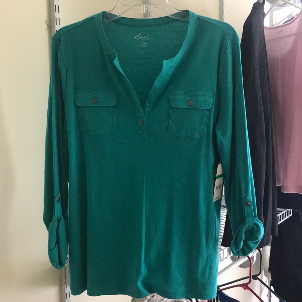 Lady’s misgivings green top